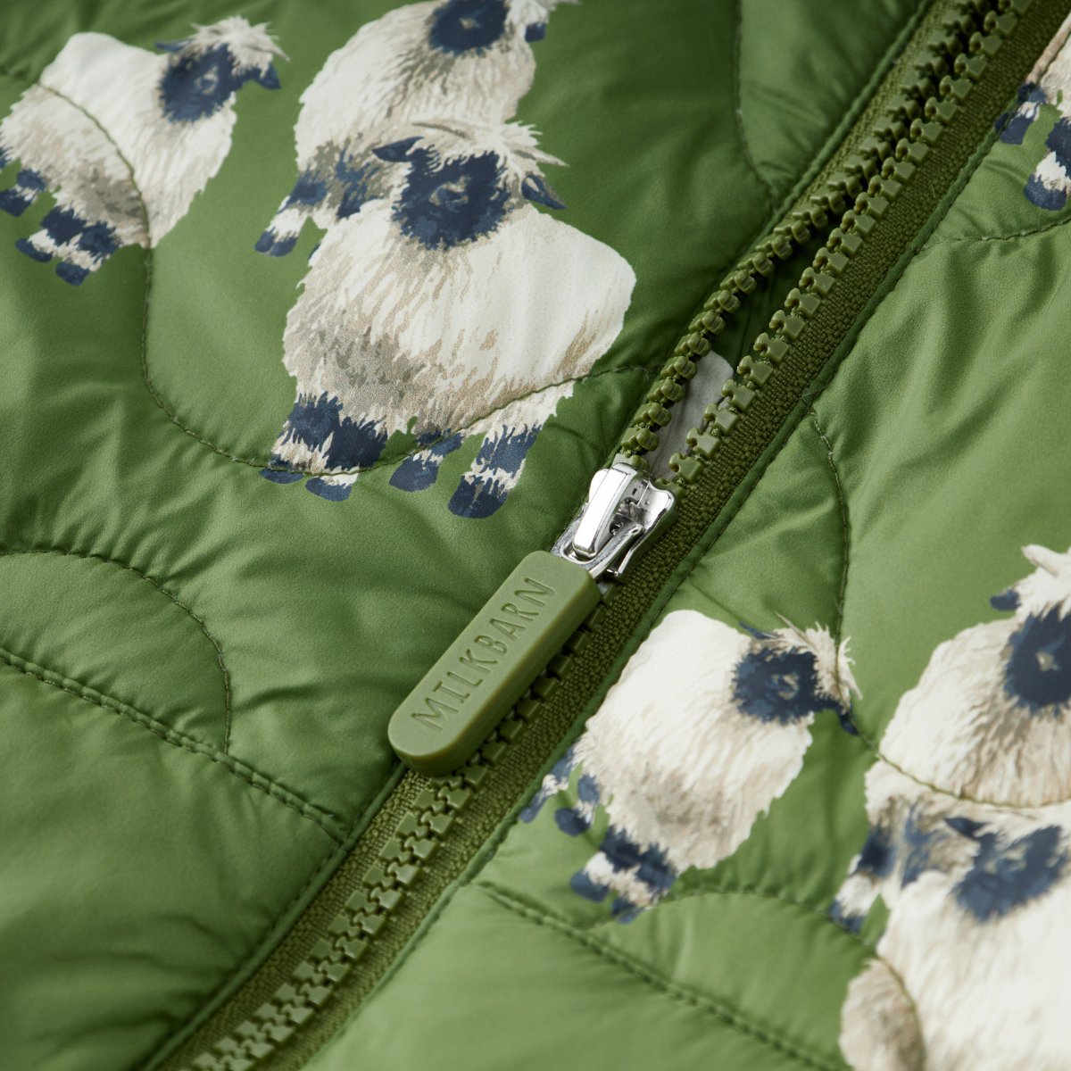 Valais Sheep Lightweight Down Hooded Jacket Zipper