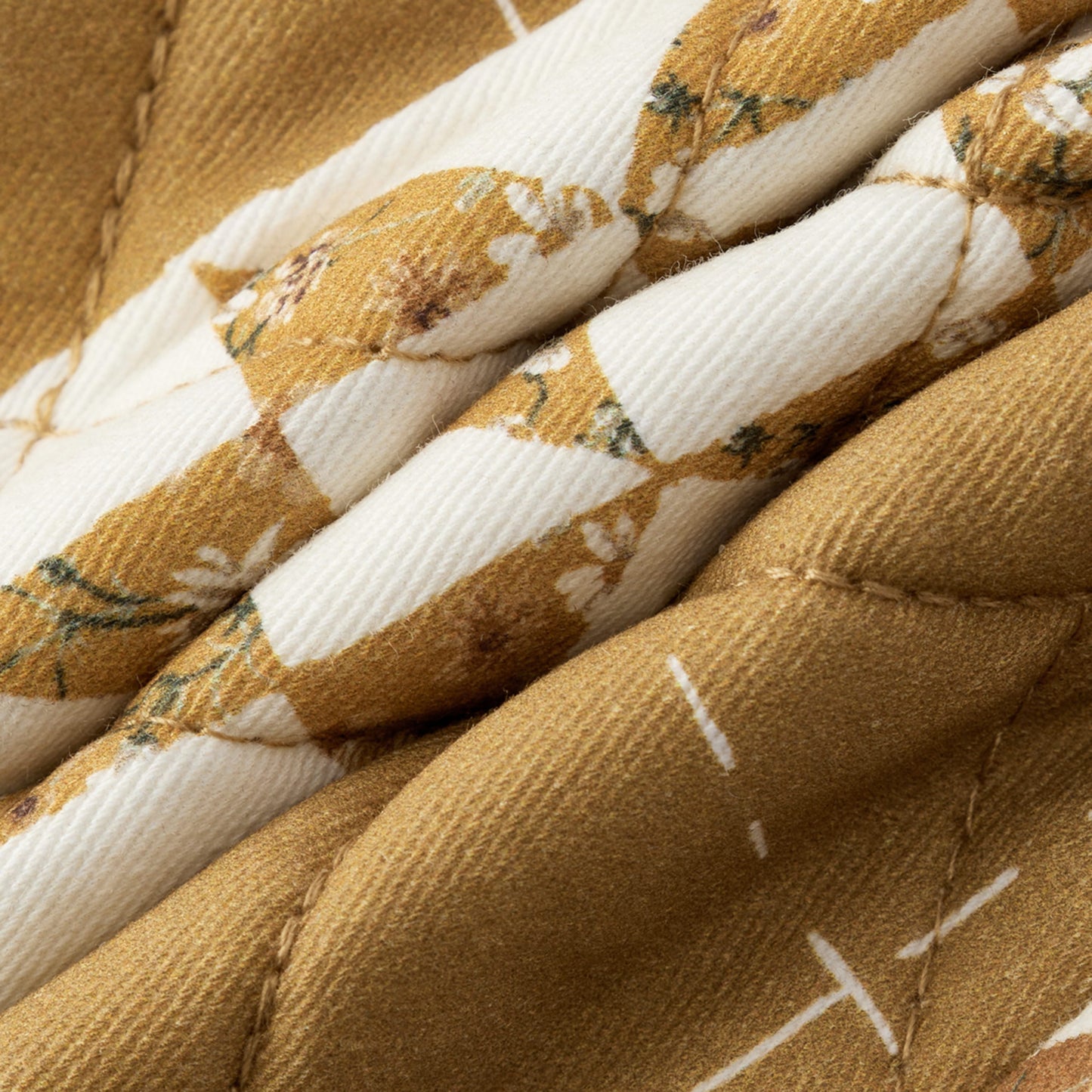 Quilt Oven Mitt Set