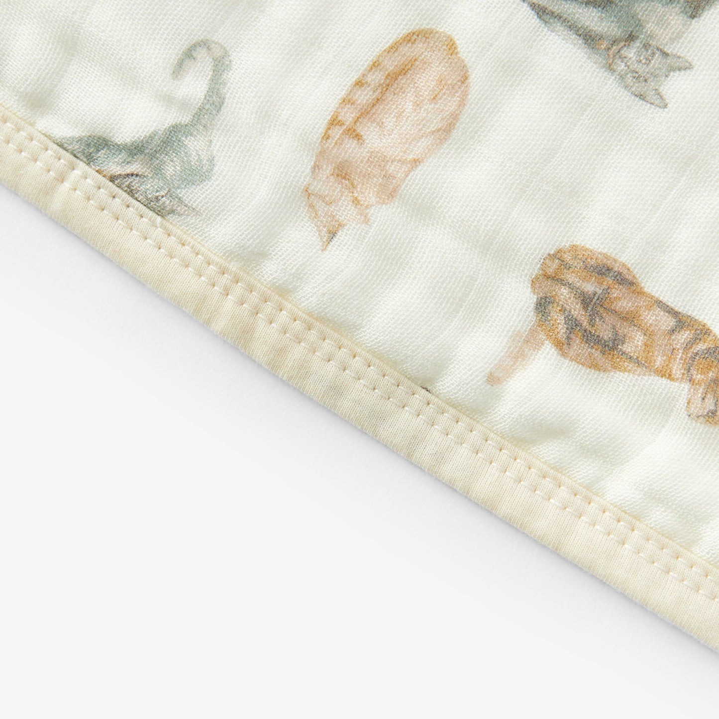 Cat Contour Four Layer Burp Cloth