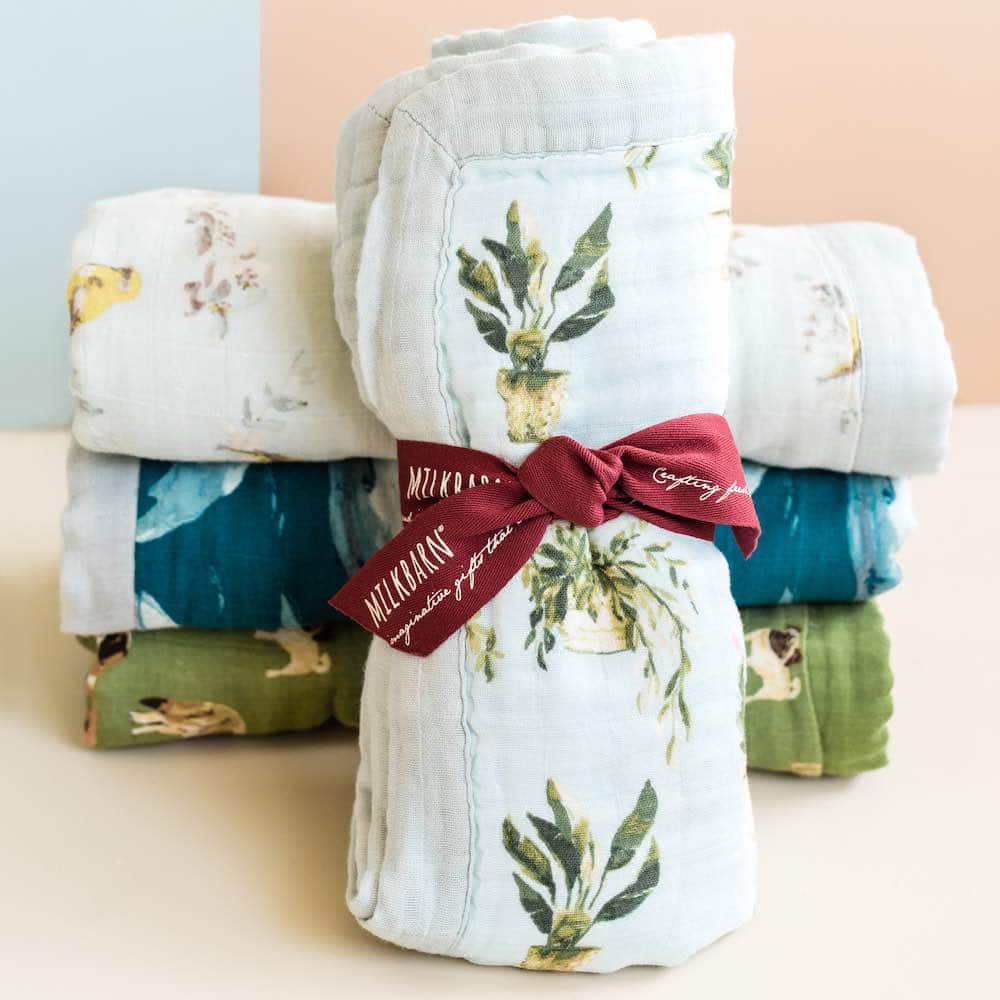 Packaging display of the Milkbarn Kids baby organic and bamboo Big Lovey Blankets