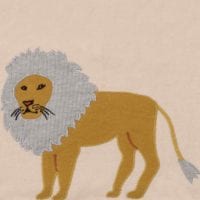 47097 - Lion Applique Organic Linen Bib Detail by Milkbarn Kids